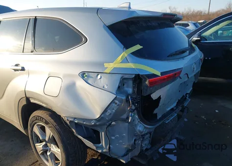 2021 Toyota Highlander L z USA, uszkodzony, nr VIN 5TDCZRBH1MS531334